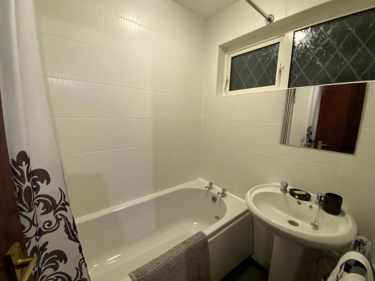 Serene 4Br In Harborne Close To Qe Hospital, Harborne Centre Birmingham Kültér fotó